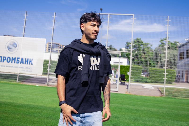 Роман Вега, первые дни в «Зените»