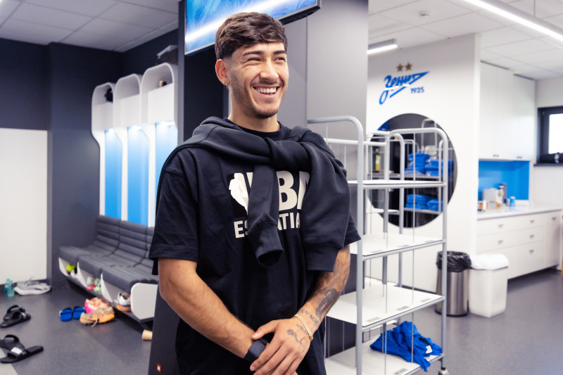 Роман Вега, первые дни в «Зените»