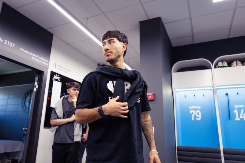 Роман Вега, первые дни в «Зените»