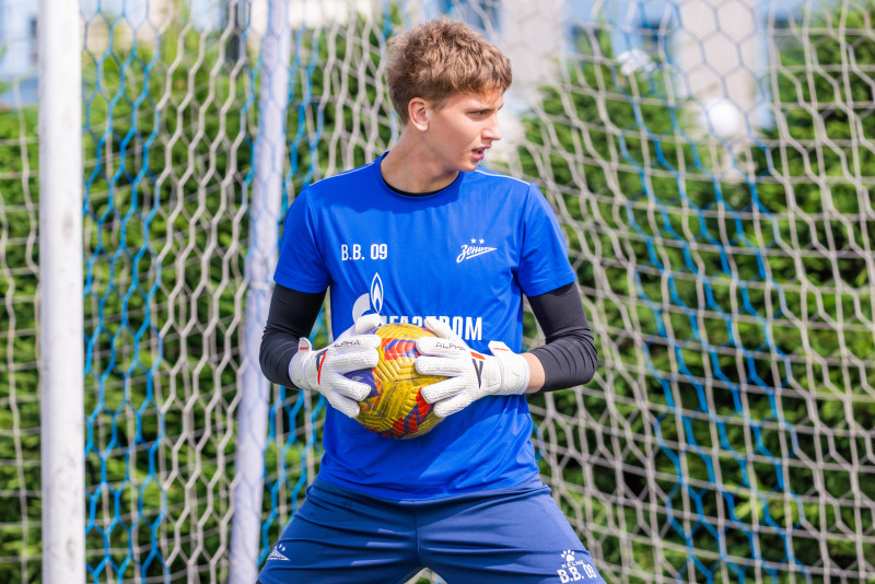 Тренировка юношеской команды «Зенит» U-17 перед матчем с «Чертаново»