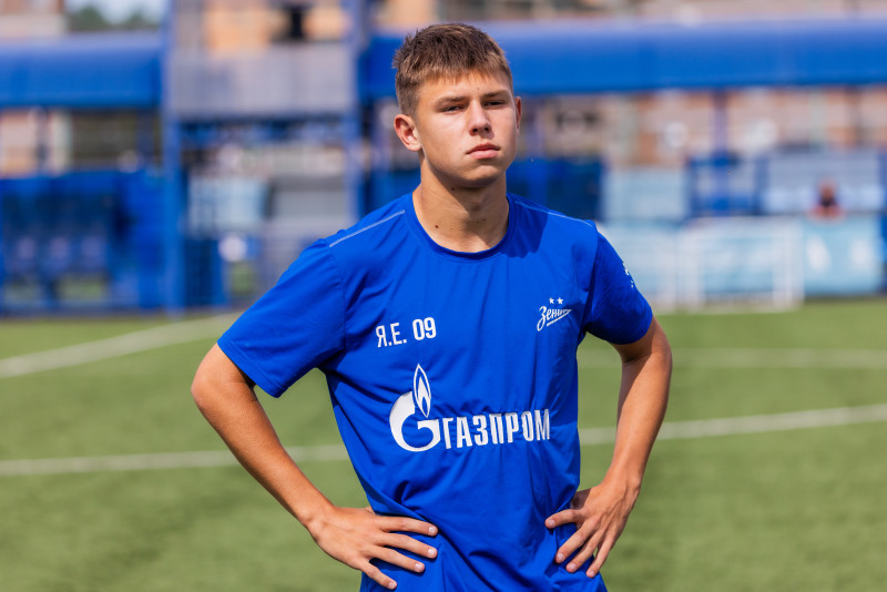 Тренировка юношеской команды «Зенит» U-17 перед матчем с «Чертаново»