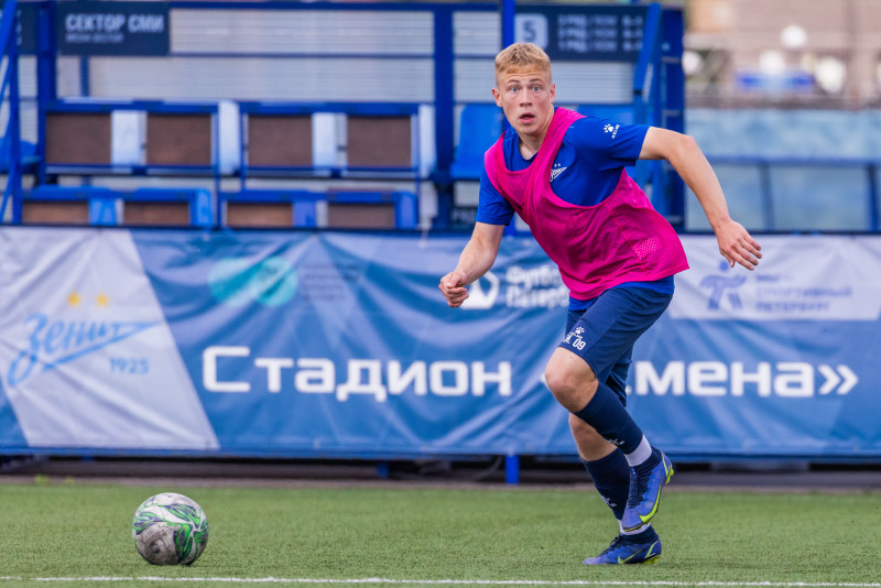 Тренировка юношеской команды «Зенит» U-17 перед матчем с «Чертаново»