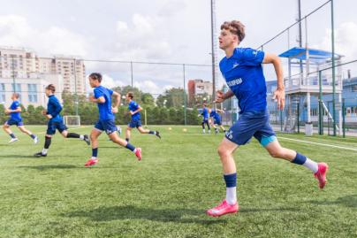 Тренировка юношеской команды «Зенит» U-17 перед матчем с «Чертаново»