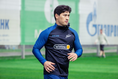 Летние «Газпром» — тренировочные сборы 2025: Дмитрий Бивол тренируется вместе с «Зенитом»