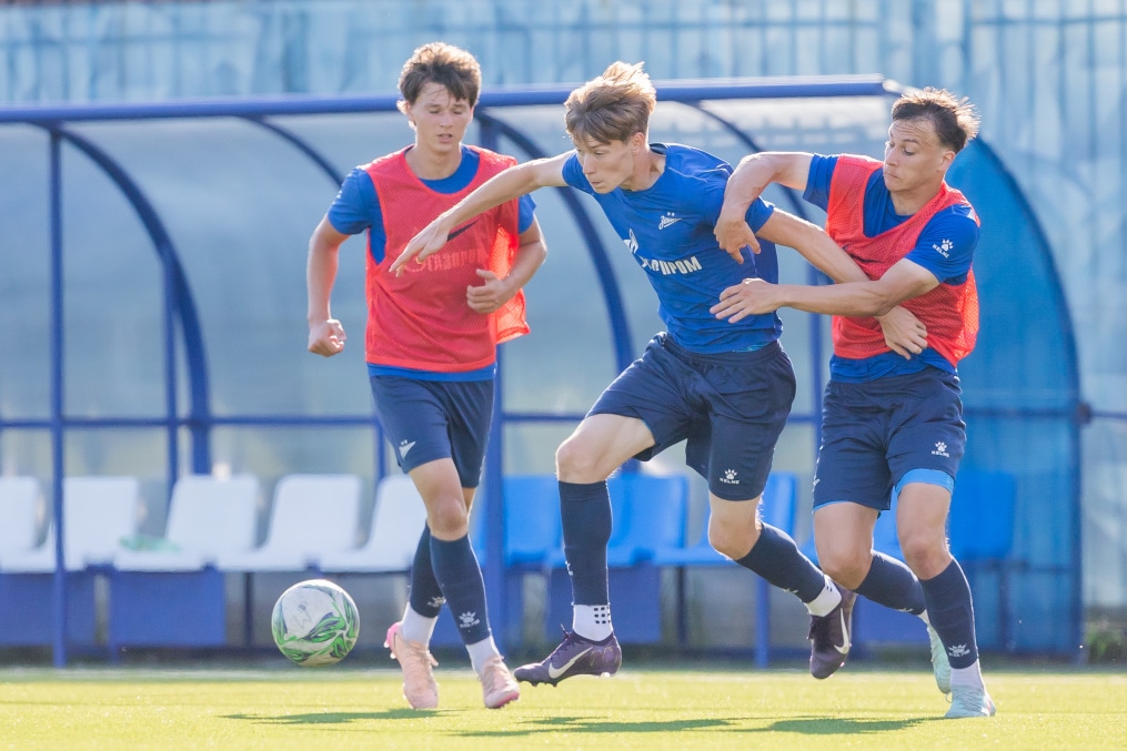 Тренировка «Зенита»-м перед матчем с ФК «Пари НН»-м