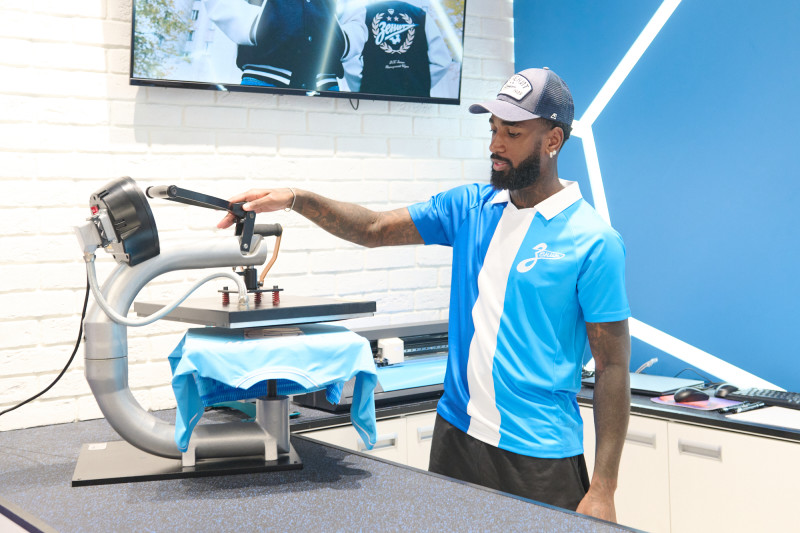 Презентация Жерсона и Романа Веги в фирменном магазине «Зенит-Арена»