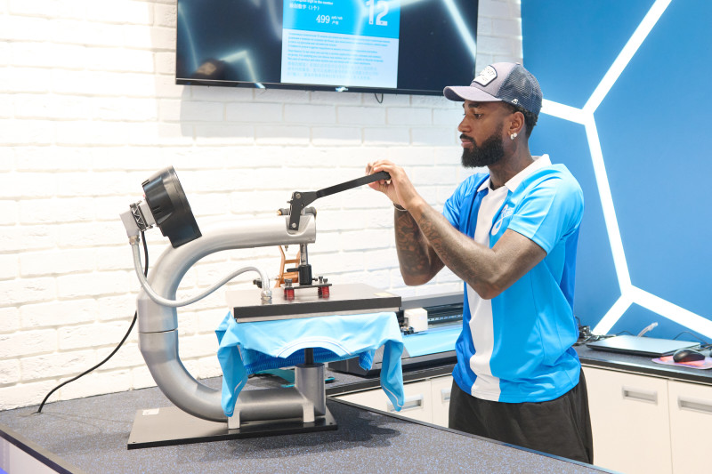 Презентация Жерсона и Романа Веги в фирменном магазине «Зенит-Арена»