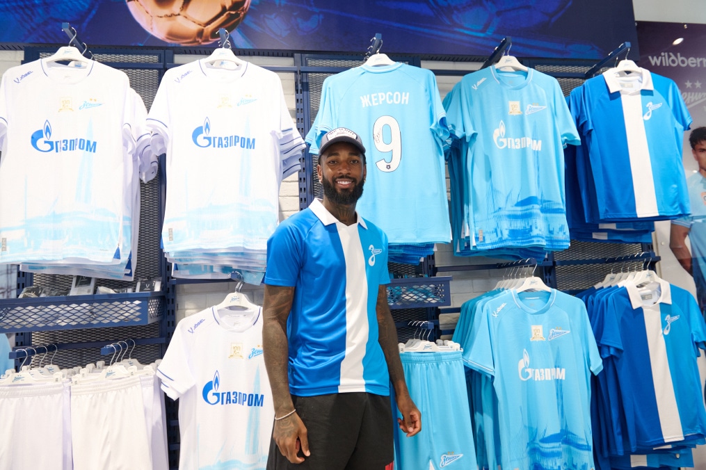 Презентация Жерсона и Романа Веги в фирменном магазине «Зенит-Арена»
