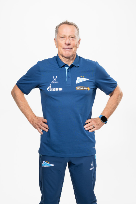 Фотосессия тренерского штаба ФК «Зенит» сезона 2025/2026