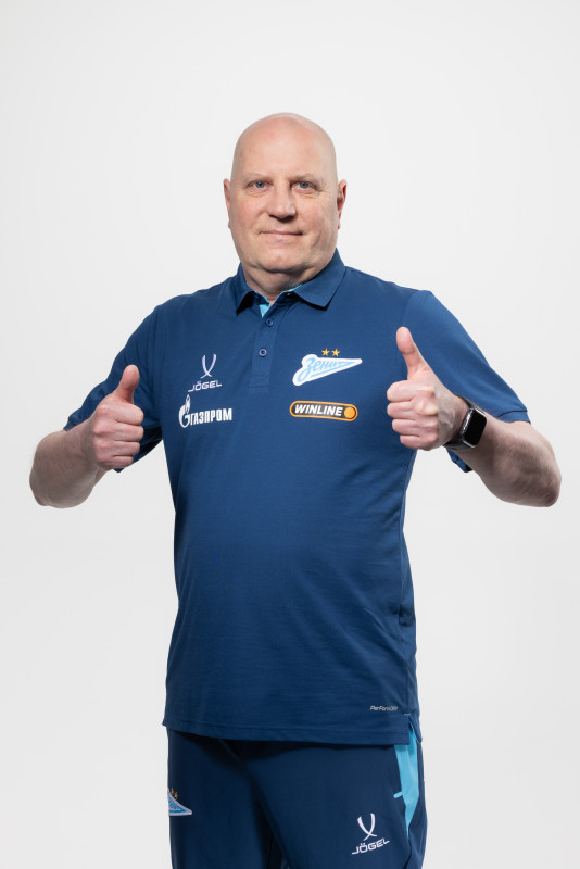 Фотосессия тренерского штаба ФК «Зенит» сезона 2025/2026