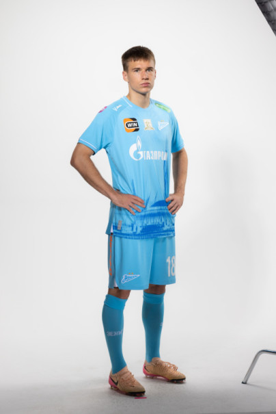 Полузащитник ФК «Зенит» Ярослав Михайлов