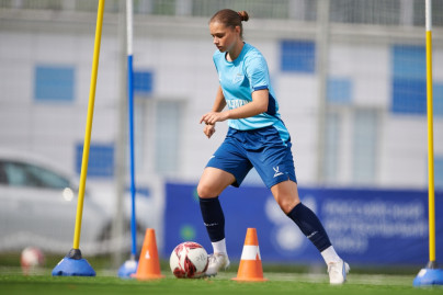 Тренировка женской молодежной команды перед матчем с «Крыльями Советов»-м