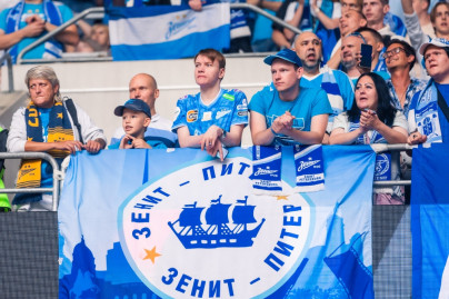 Болельщики на матче Мир Российская Премьер-Лига 2025/26, «Спартак» — «Зенит»