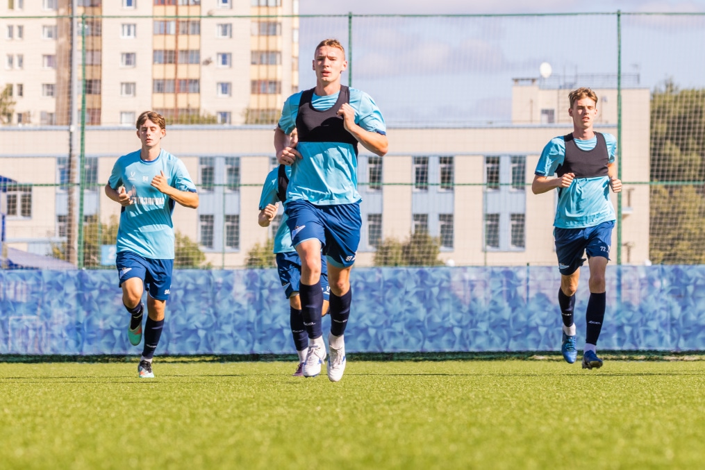 Тренировка «Зенита»-м перед матчем с ФК «Ленинградец»-м