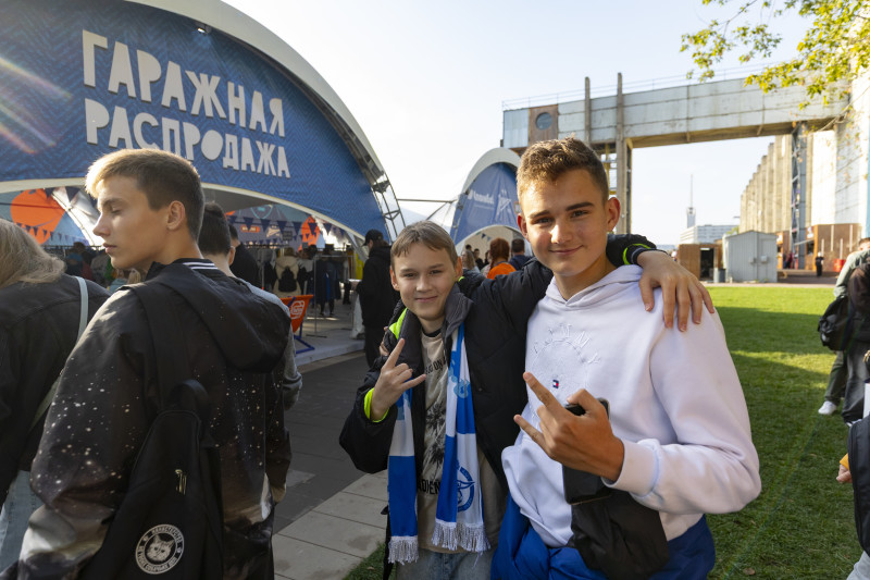 «Win City — городе в Зените»: гаражная распродажа футбольной экипировки «Зенита»