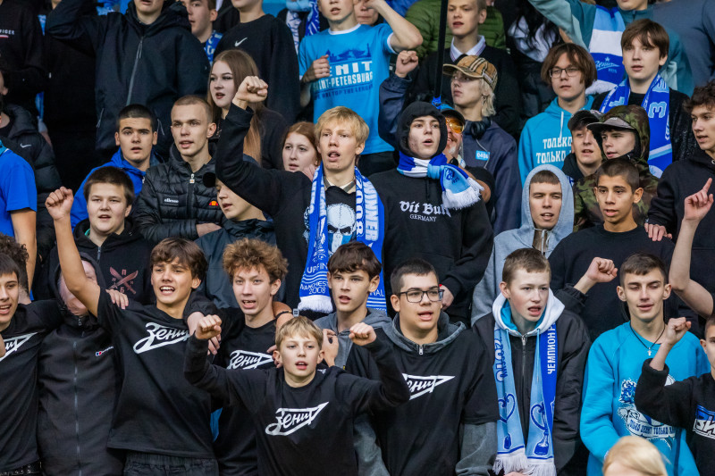 Болельщики на матче «Зенит»-2 — «Сатурн»