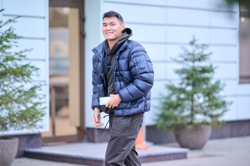 «Зенит. Стиль»: приезд игроков на тренировку перед матчем с «Локомотивом»