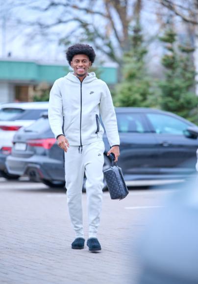 «Зенит. Стиль»: приезд игроков на тренировку перед матчем с «Локомотивом»