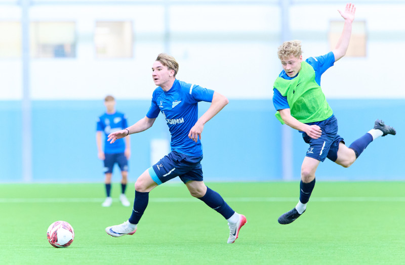 Товарищеский матч между «Зенитом» U-18 и «Зенитом» U-17