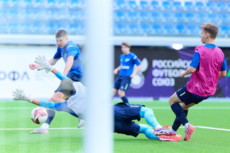 Товарищеский матч между «Зенитом» U-18 и «Зенитом» U-17