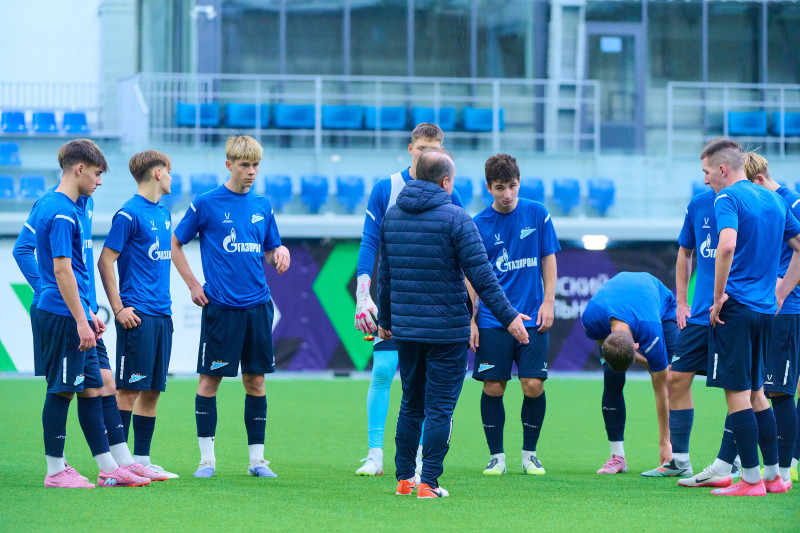 Товарищеский матч между «Зенитом» U-18 и «Зенитом» U-17