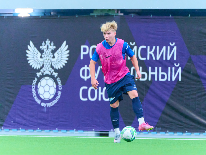 Товарищеский матч между «Зенитом» U-18 и «Зенитом» U-17