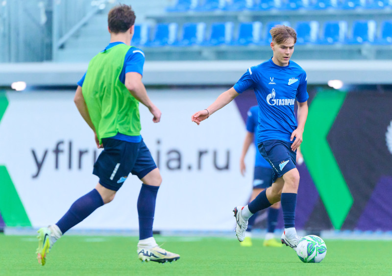 Товарищеский матч между «Зенитом» U-18 и «Зенитом» U-17