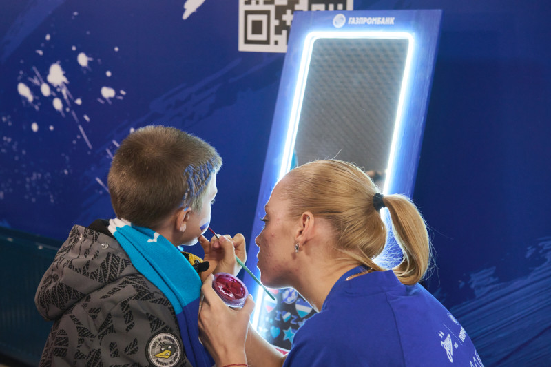 Фан-Променад: рекламные зоны Газпромбанка на матче «Зенит» — «Рубин»