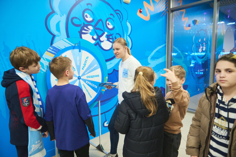 Фан-Променад: рекламные зоны Газпромбанка на матче «Зенит» — «Рубин»