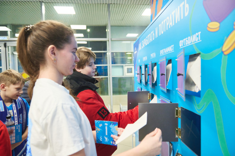 Фан-Променад: рекламные зоны Газпромбанка на матче «Зенит» — «Рубин»