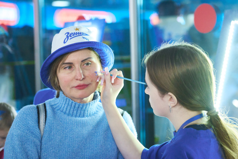 Фан-Променад: рекламные зоны Газпромбанка на матче «Зенит» — «Рубин»