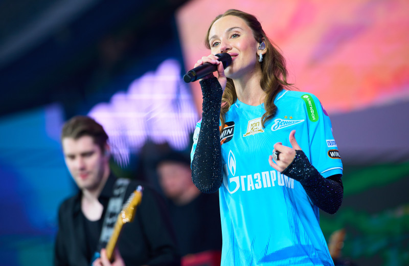 Концерт Мии Бойко на главной сцене перед матчем с «Акроном»