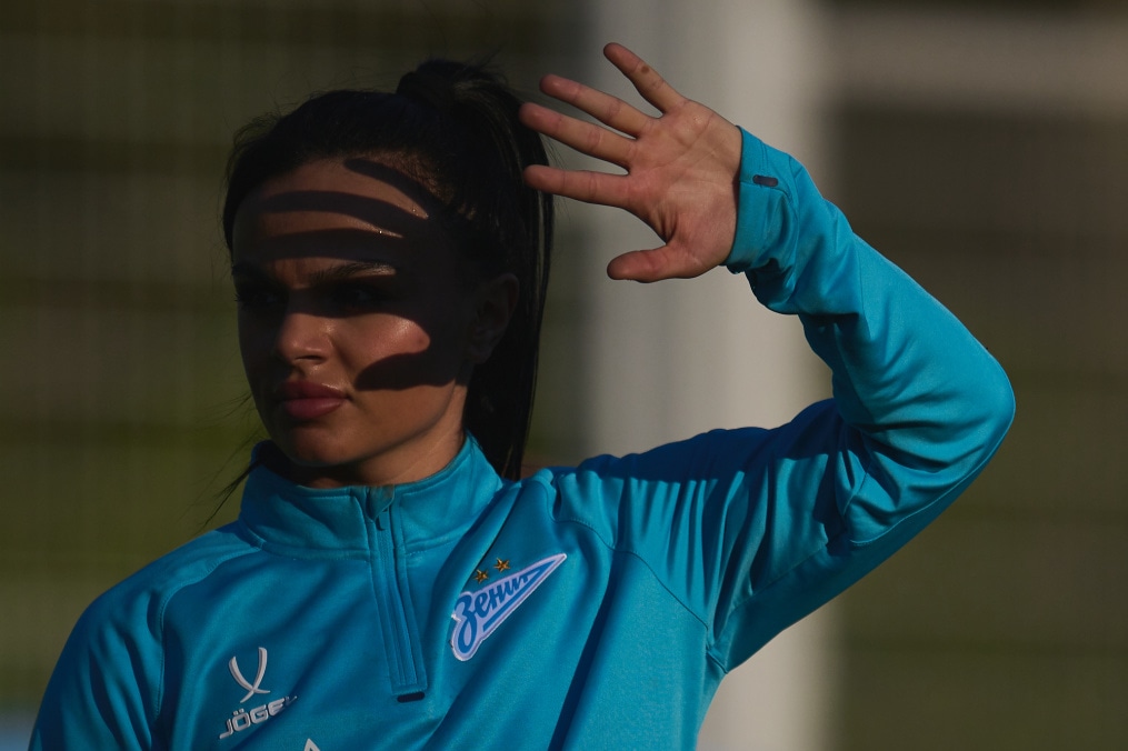 Тренировка женской командны перед матчем с «Ростовом»