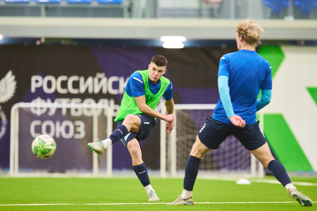 Тренировка «Зенита»-м в новом манеже Академии
