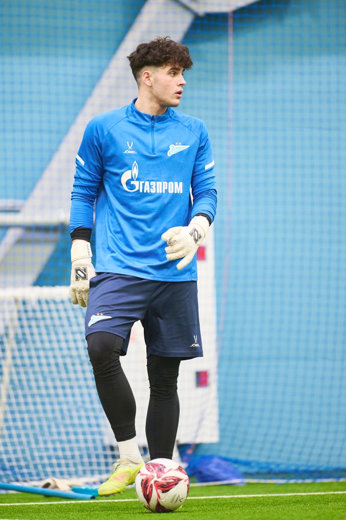 Тренировка «Зенита»-м в новом манеже Академии