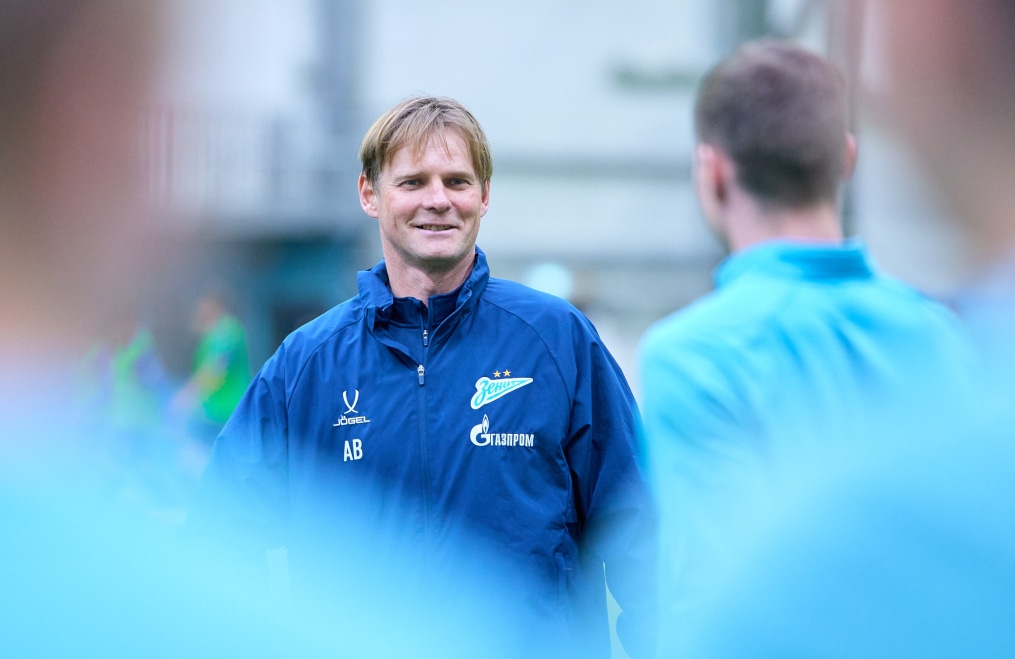 Тренировка «Зенита»-2 в новом манеже «Газпром»-Академии