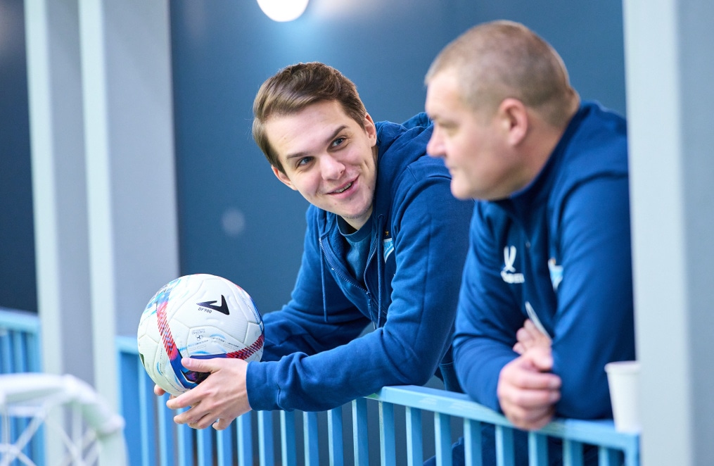 Тренировка «Зенита»-2 в новом манеже «Газпром»-Академии