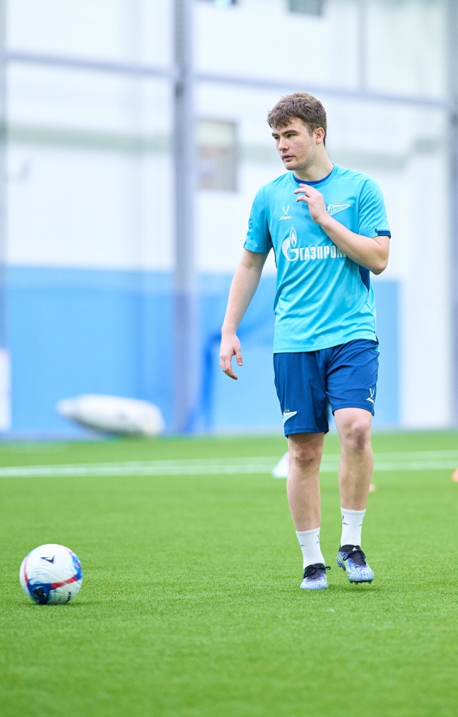 Тренировка «Зенита»-2 в новом манеже «Газпром»-Академии