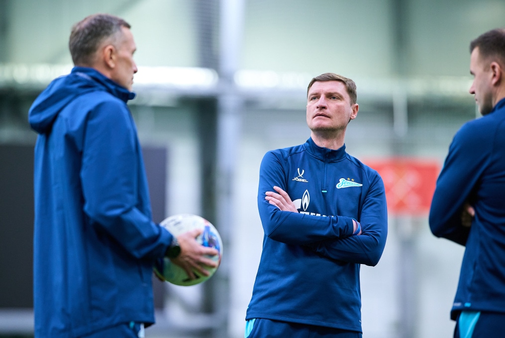 Тренировка «Зенита»-2 в новом манеже «Газпром»-Академии