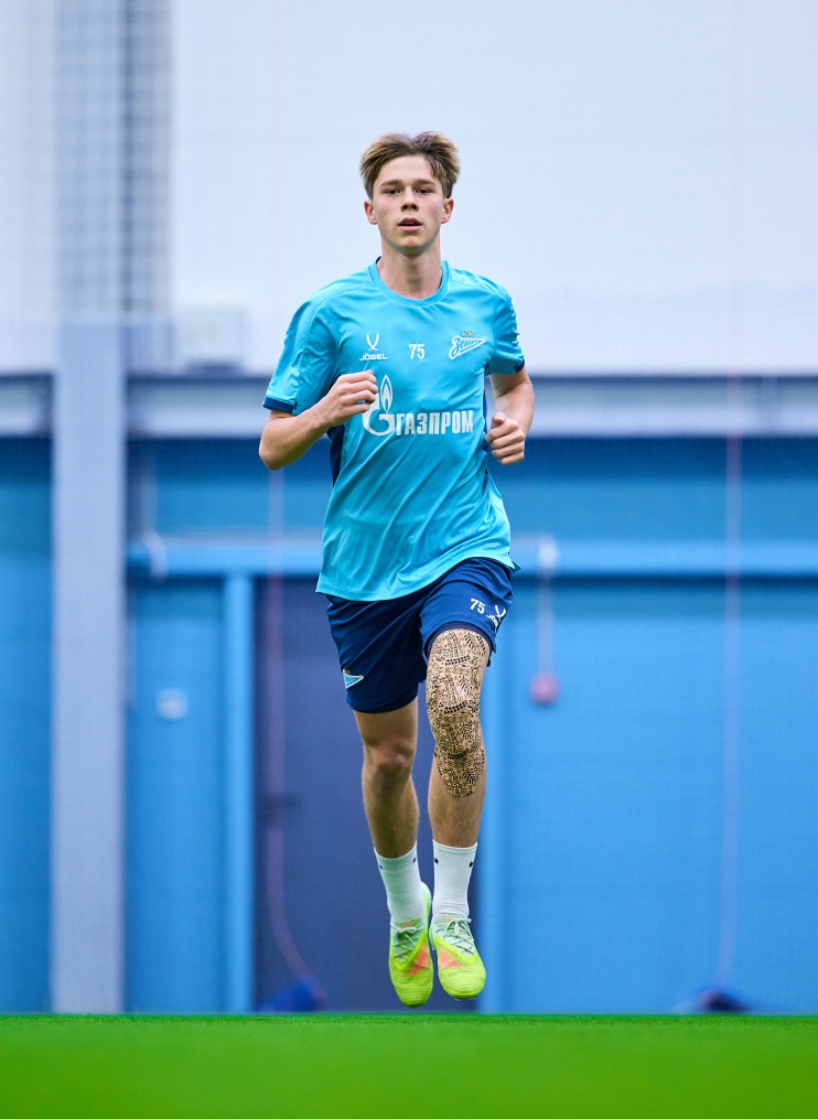 Тренировка «Зенита»-2 в новом манеже «Газпром»-Академии