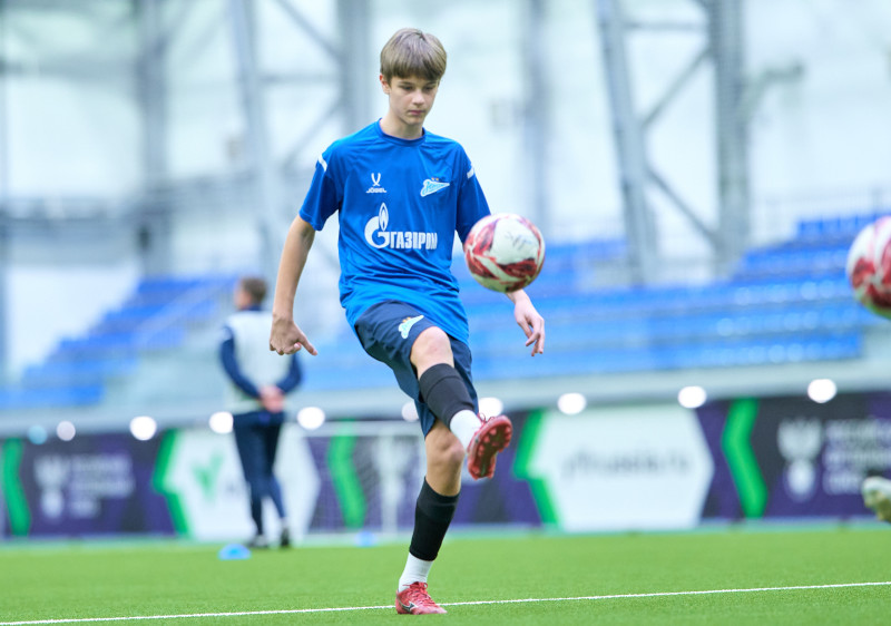 Тренировка «Зенита»-2011 в новом манеже «Газпром»-Академии