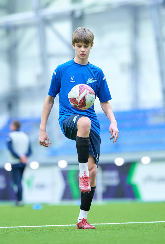 Тренировка «Зенита»-2011 в новом манеже «Газпром»-Академии