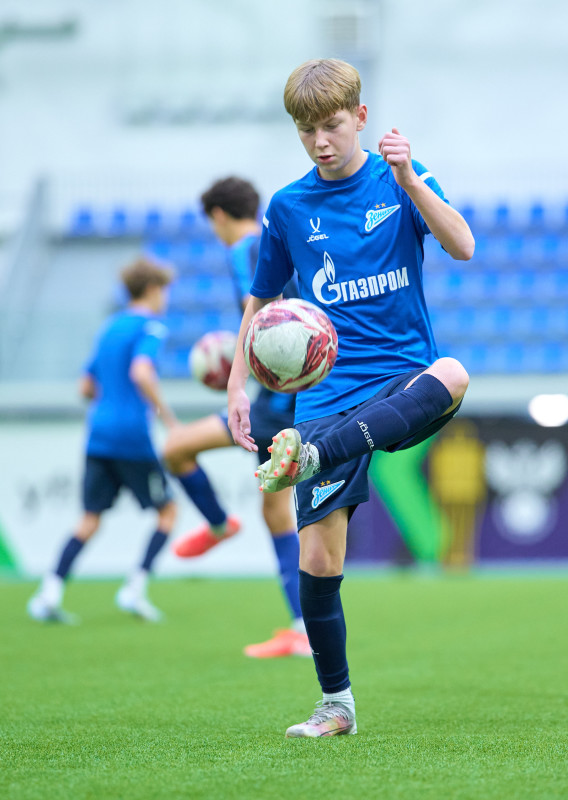 Тренировка «Зенита»-2011 в новом манеже «Газпром»-Академии