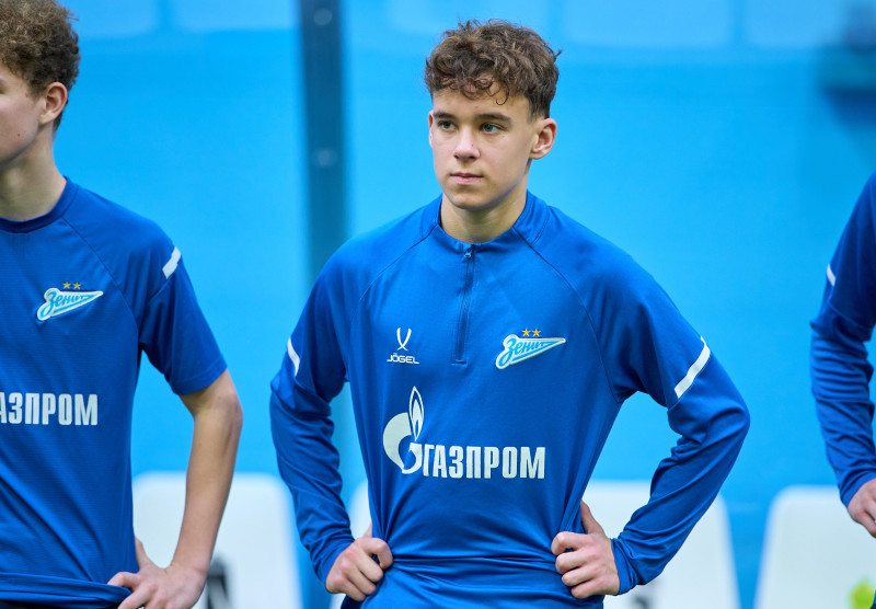 Тренировка «Зенита»-2011 в новом манеже «Газпром»-Академии