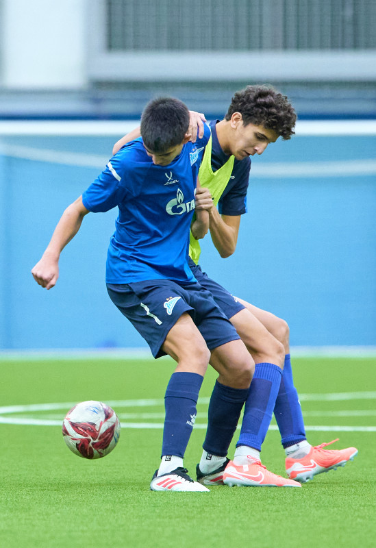 Тренировка «Зенита»-2011 в новом манеже «Газпром»-Академии