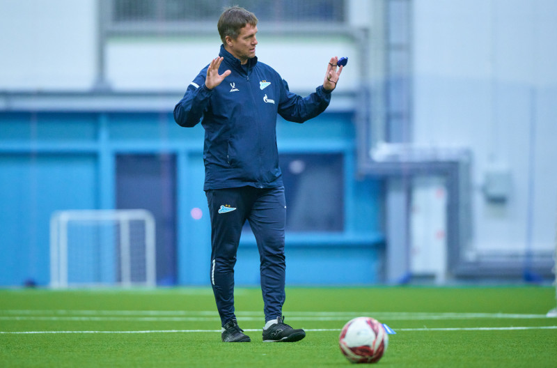 Тренировка «Зенита»-2011 в новом манеже «Газпром»-Академии