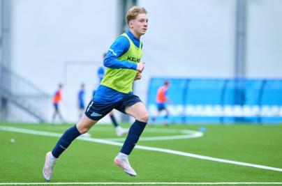 Тренировка «Зенита»-2011 в новом манеже «Газпром»-Академии