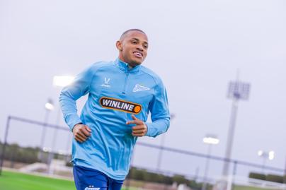 Первый день новичка Джона Джона в расположении команды