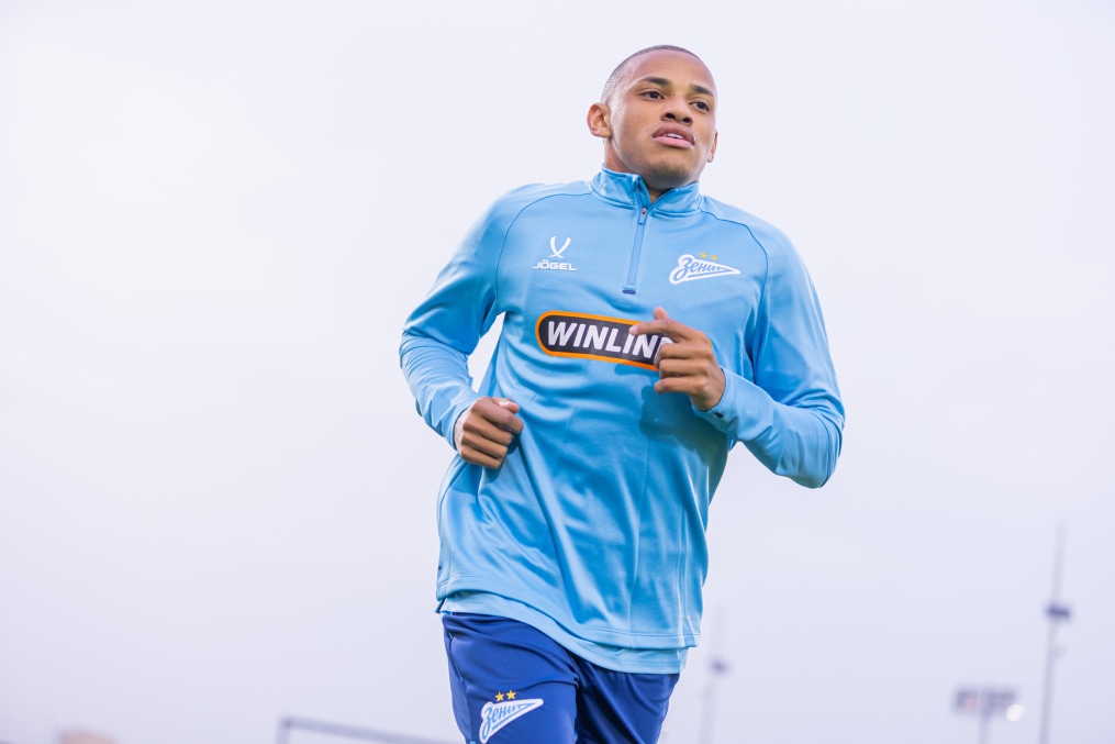 Первый день новичка Джона Джона в расположении команды