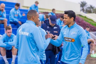 Первый день новичка Джона Джона в расположении команды